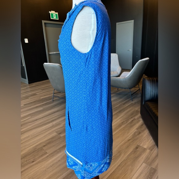 Tunic style easy breezy dress in UPF 50 fabric! - Picture 4 of 6